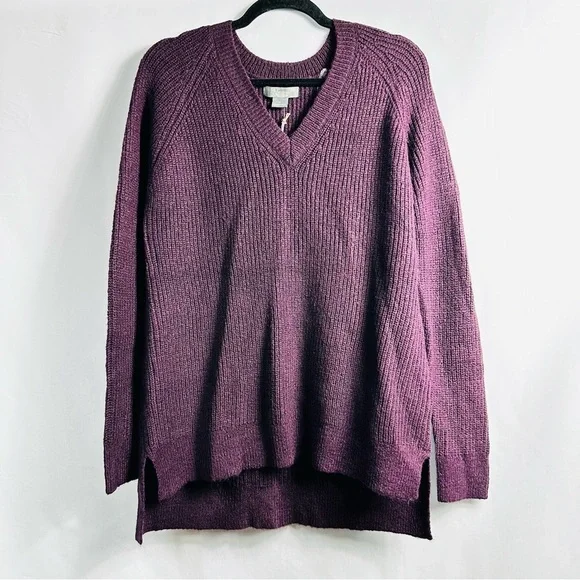 NWT Natural Reflections Women’s Sz Medium Purple V-Neck Long Sleeve Sweater - Picture 1 of 6